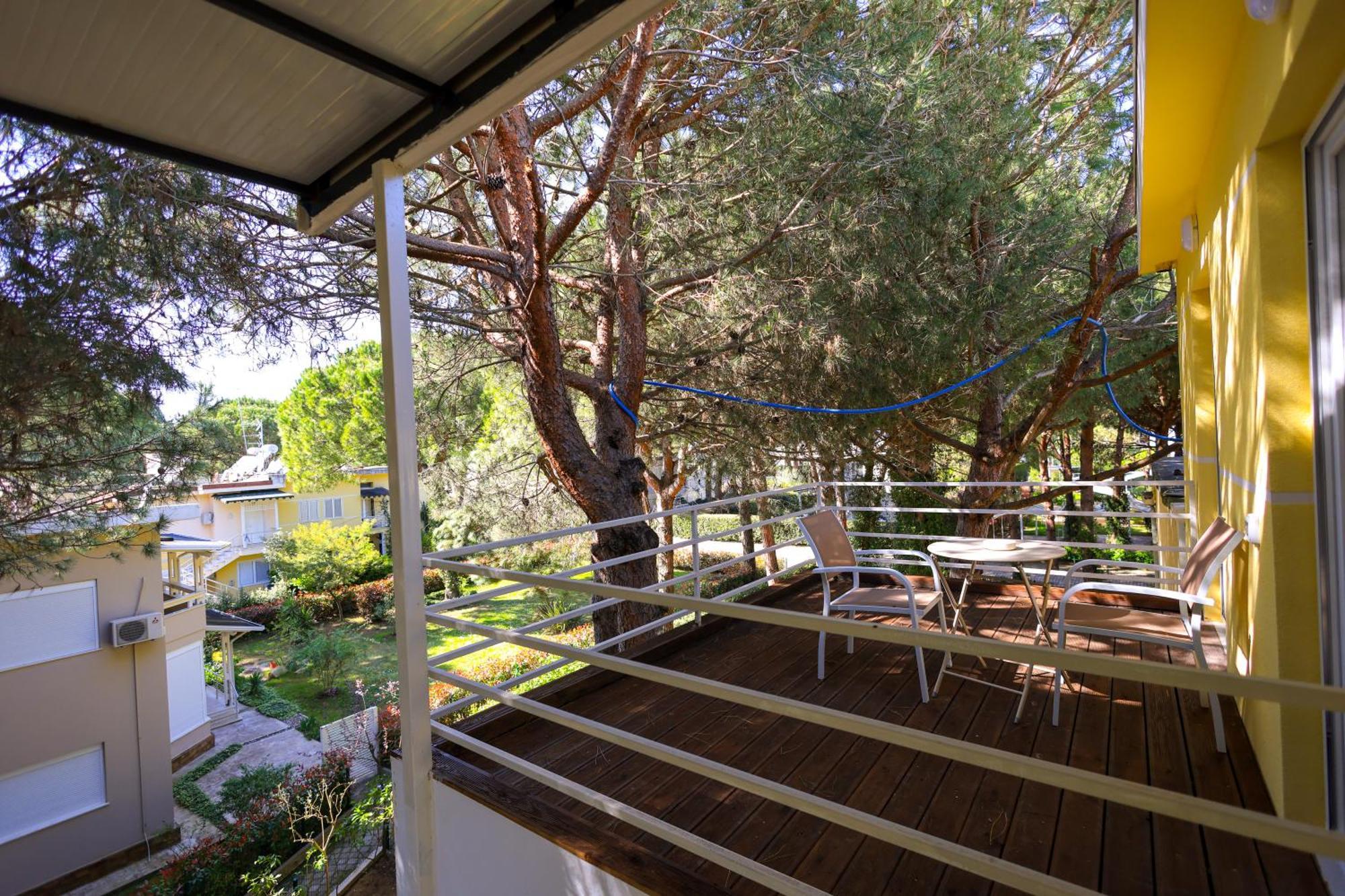 Grandstay Villa Perla Resort Durres Exterior photo